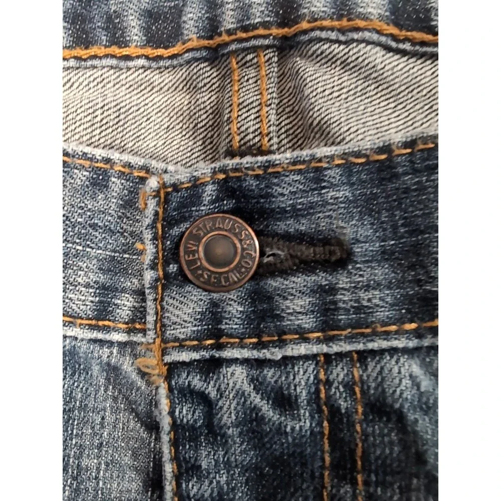 LEVI'S 559 RELAXED LOOSE STRAIGHT MEN'S SIZE 38 x 32  BLUE JEANS MEDIUM WASH EUC
